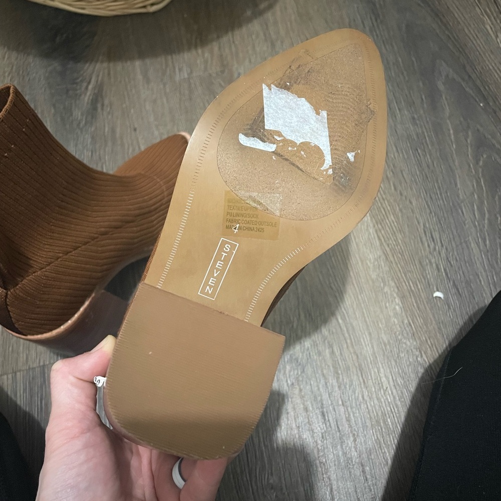 Women’s booties